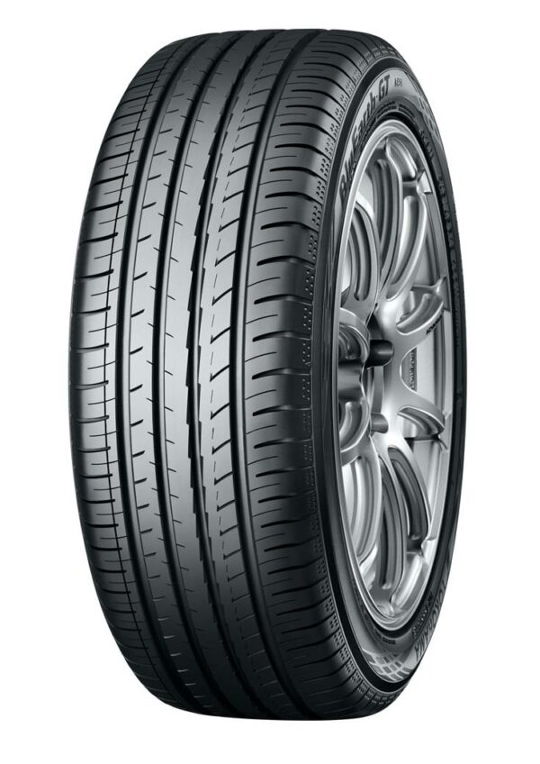 215/55R17 98W Yokohama BluEarth-GT AE51 XL