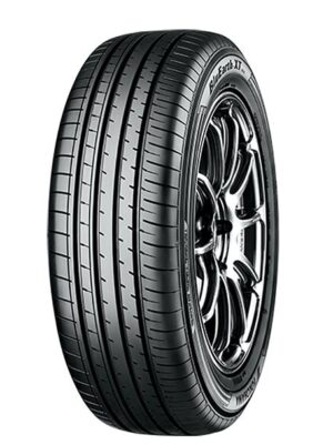225/55R18 98V Yokohama BluEarth-XT AE61 RimProtect